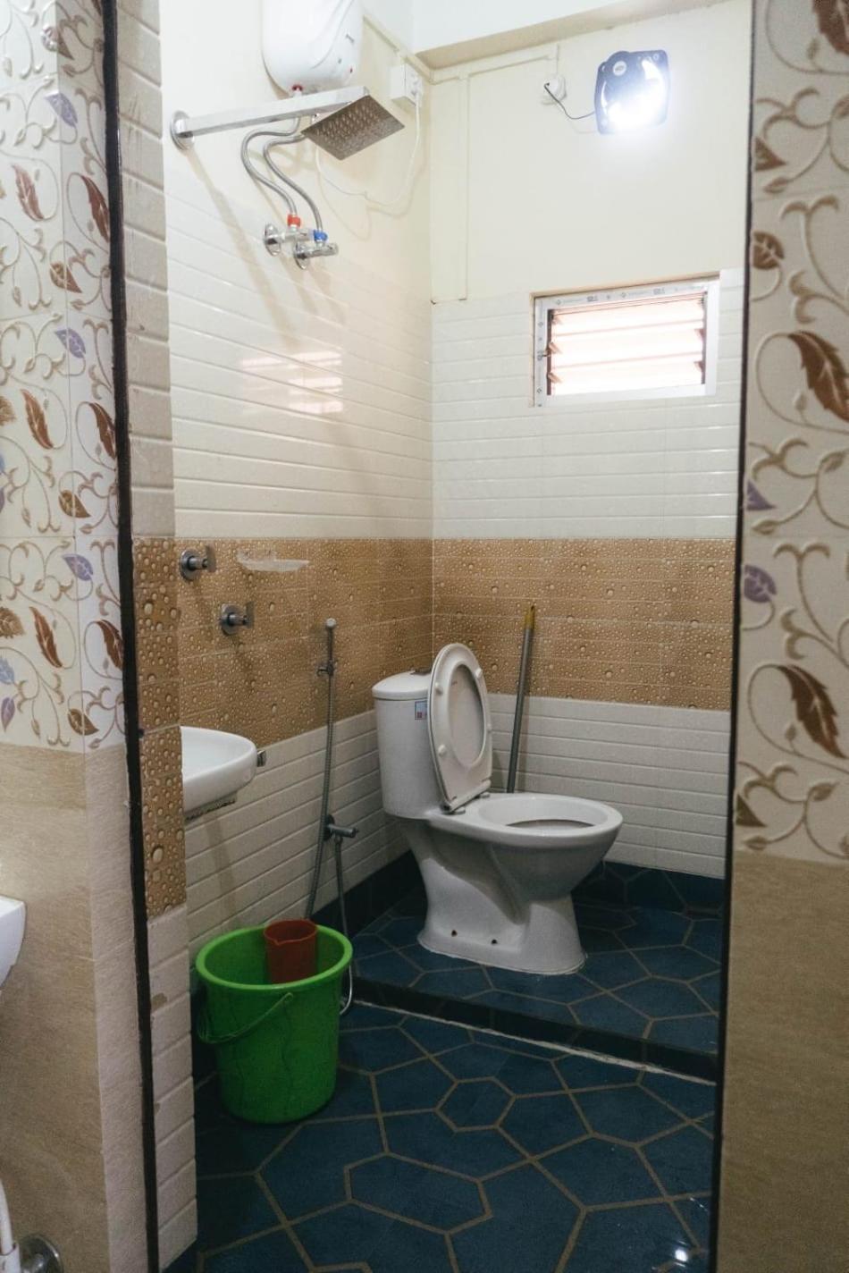 Mulaqat Homestay Силигури Екстериор снимка