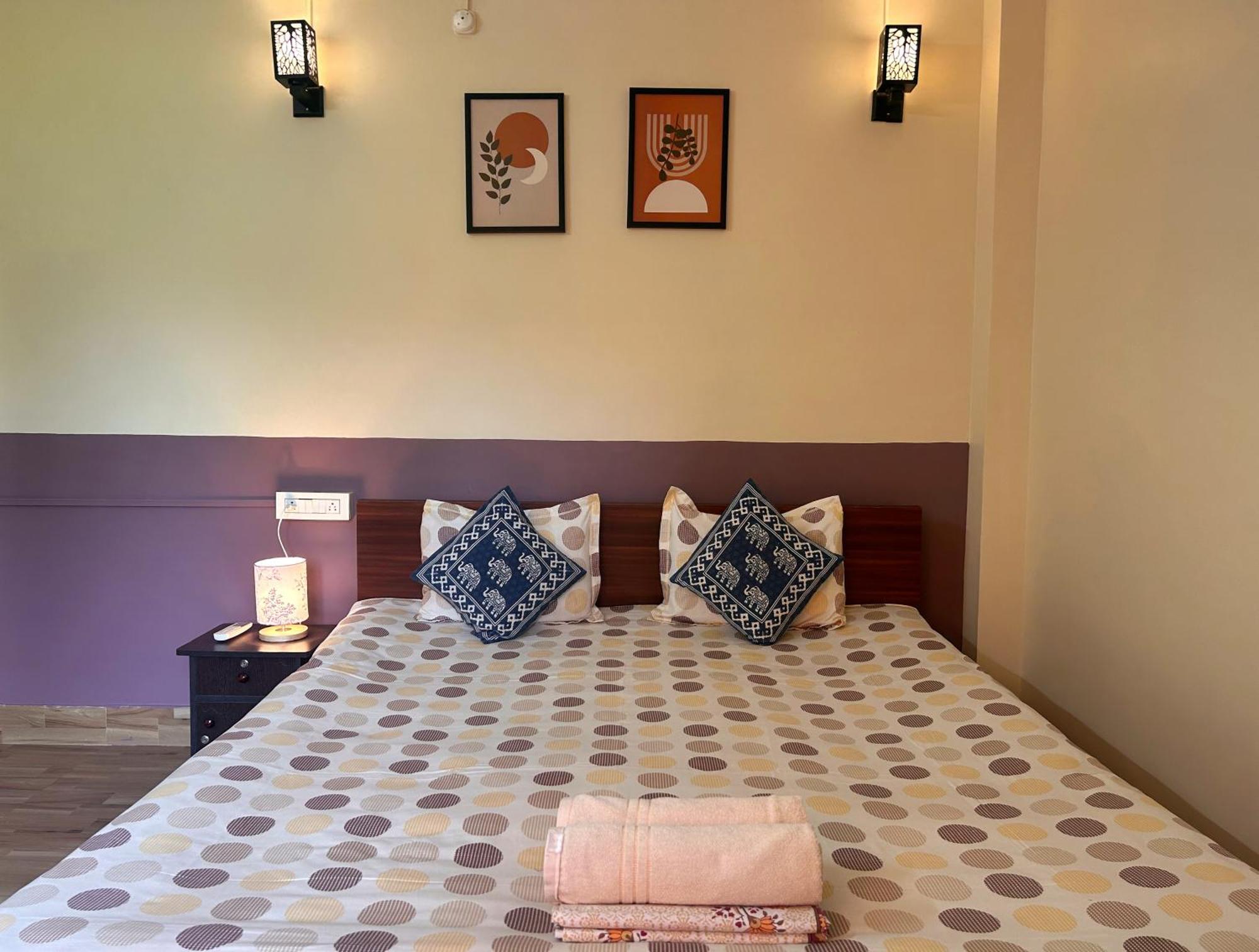 Mulaqat Homestay Силигури Екстериор снимка